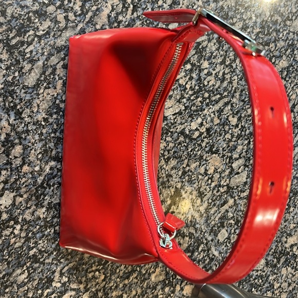 STAUD Scotty Bag in Tomato - Picture 6 of 10